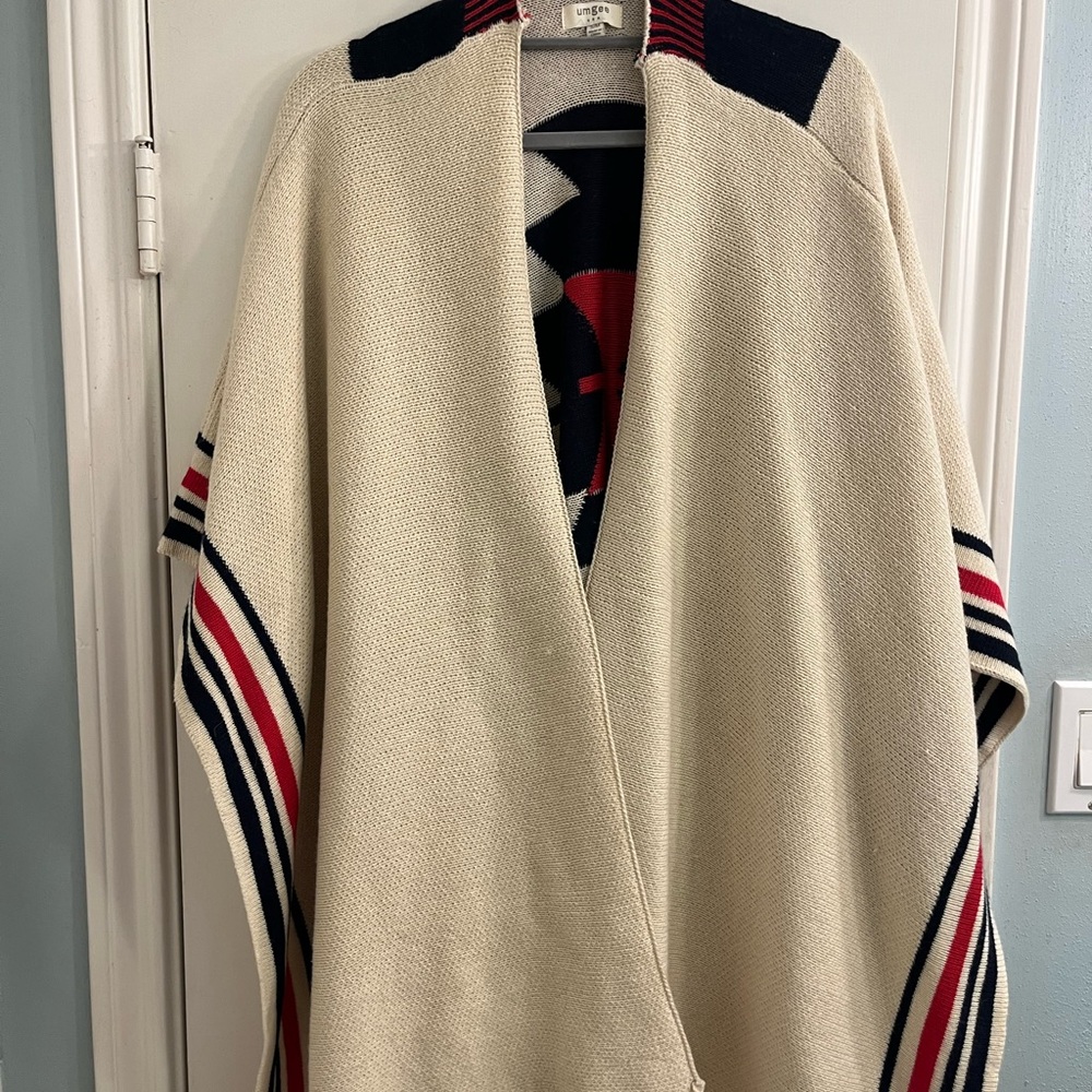 Geometric Patterned Poncho - Picture 3 of 3